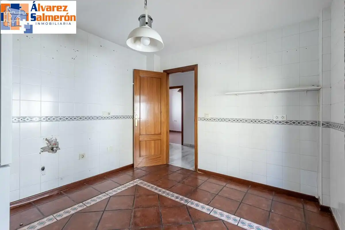 Casa adosada en venta en Huétor Vega con Terraza