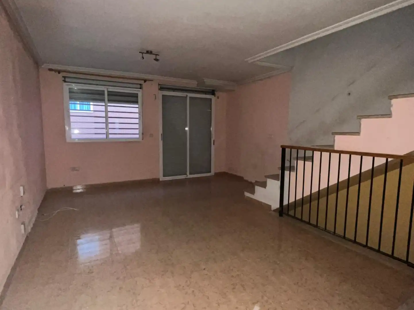 Wohnung zum Verkauf in Murcia mit Terrasse und Balkon