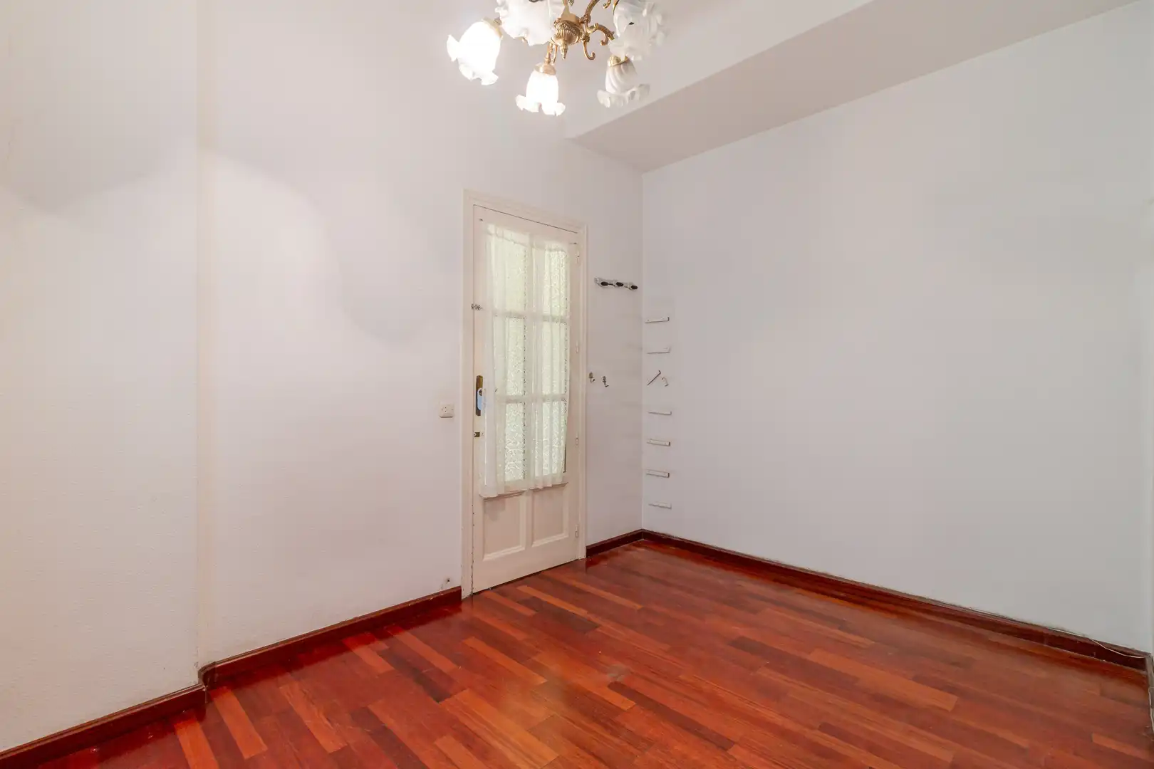 Piso en venta en Madrid con Calefacción y Terraza