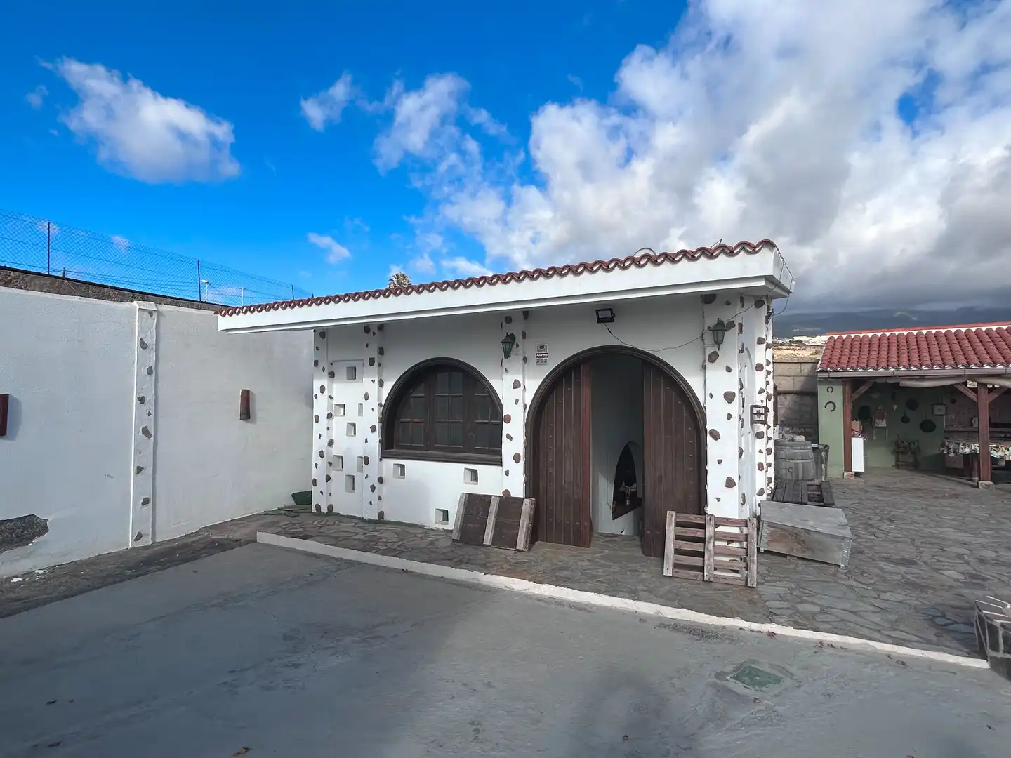 Vista exterior de Casa o xalet en venda en Granadilla de Abona amb Terrassa, Traster i Rentadora