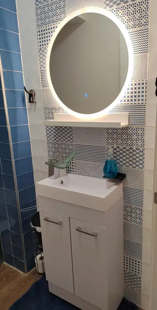 Baño de Piso en venta en Cuenca con Calefacción y Amueblado