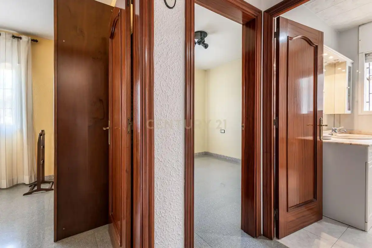 House with pool for sale in Carrer de les Orquídies, Viladecans, Spain, imagen 29