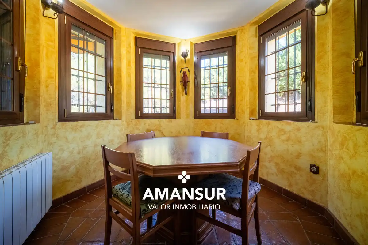 Chalet con piscina en venta en Avenida del Almendro, imagen 41