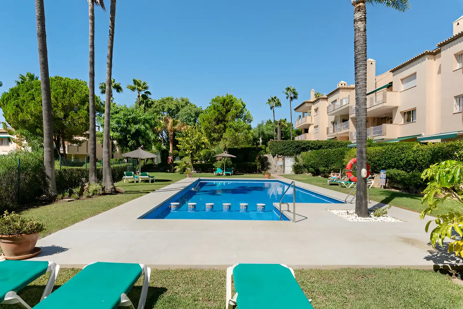 Habitatge amb piscina en venda a Nueva Andalucía, imagen 7