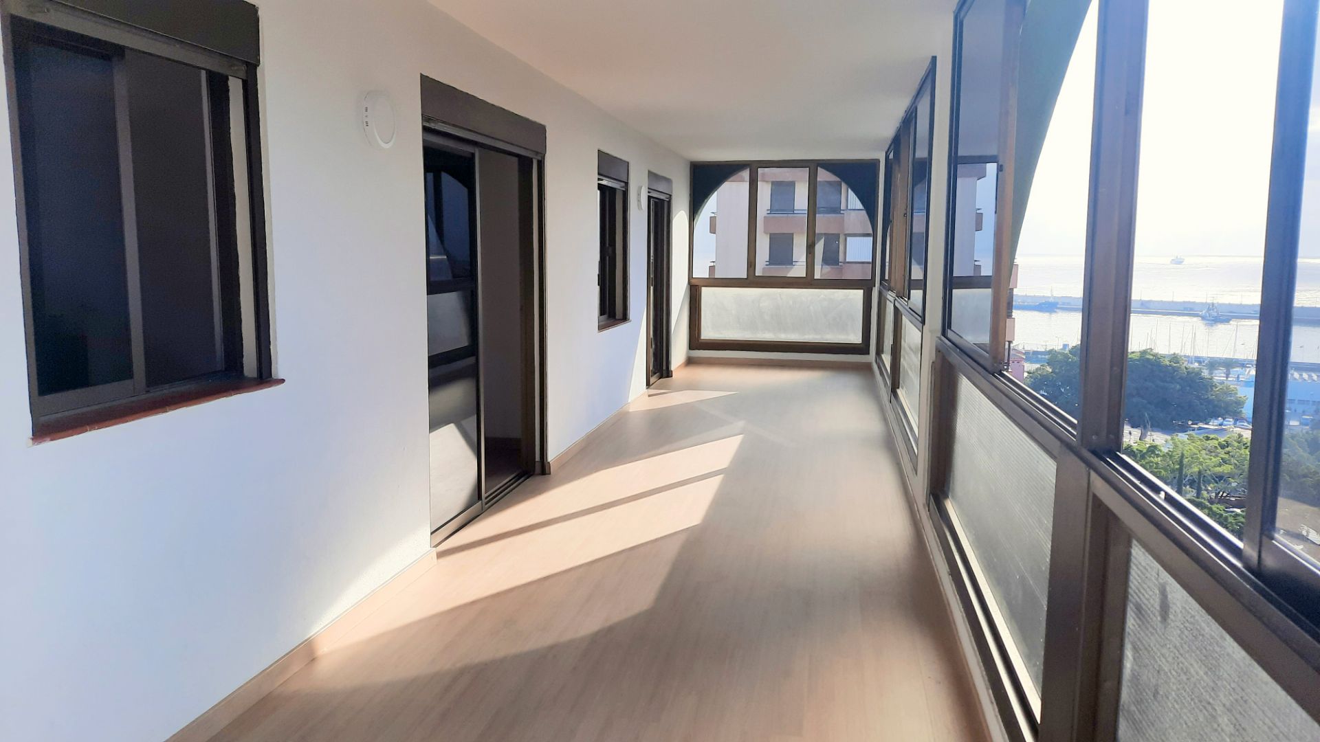 Piso de alquiler en  Santa Cruz de Tenerife Capital con Parquet, Terraza y Horno