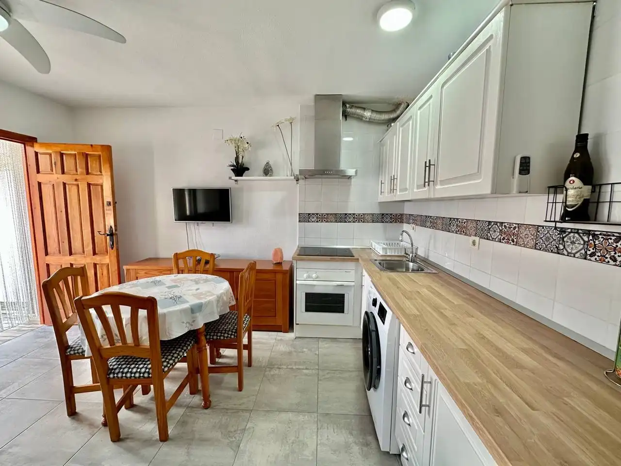 Kitchen of Ground floor for rent in Guardamar del Segura  with Air Conditioner, Heating and Private garden