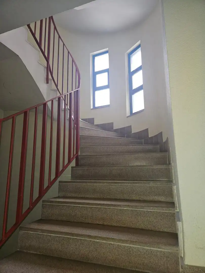 Piso en venta en León Capital  con Calefacción, Trastero y Amueblado