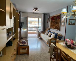 Sala d'estar de Apartament de lloguer en Calafell amb Moblat, Forn i TV