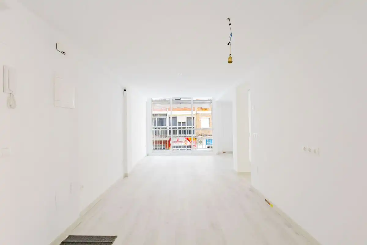 Piso en venta en Málaga con Calefacción, Terraza y Balcón