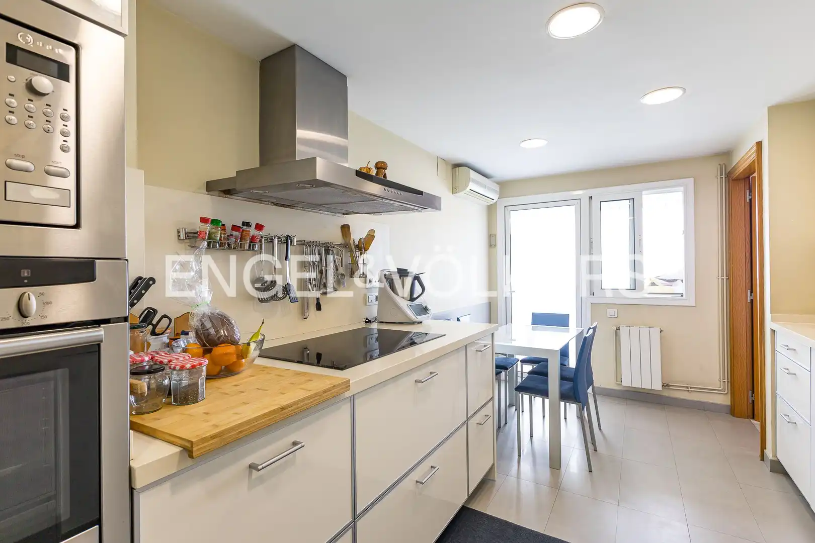 Cocina de Piso en venta en Sant Cugat del Vallès con Aire acondicionado, Calefacción y Parquet