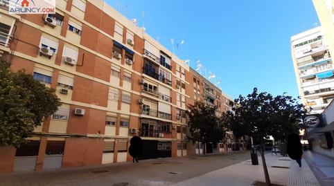 Photo 2 of Flat for sale in Calle Beatriz de Suabia, Barrio del Nervión,  Sevilla Capital