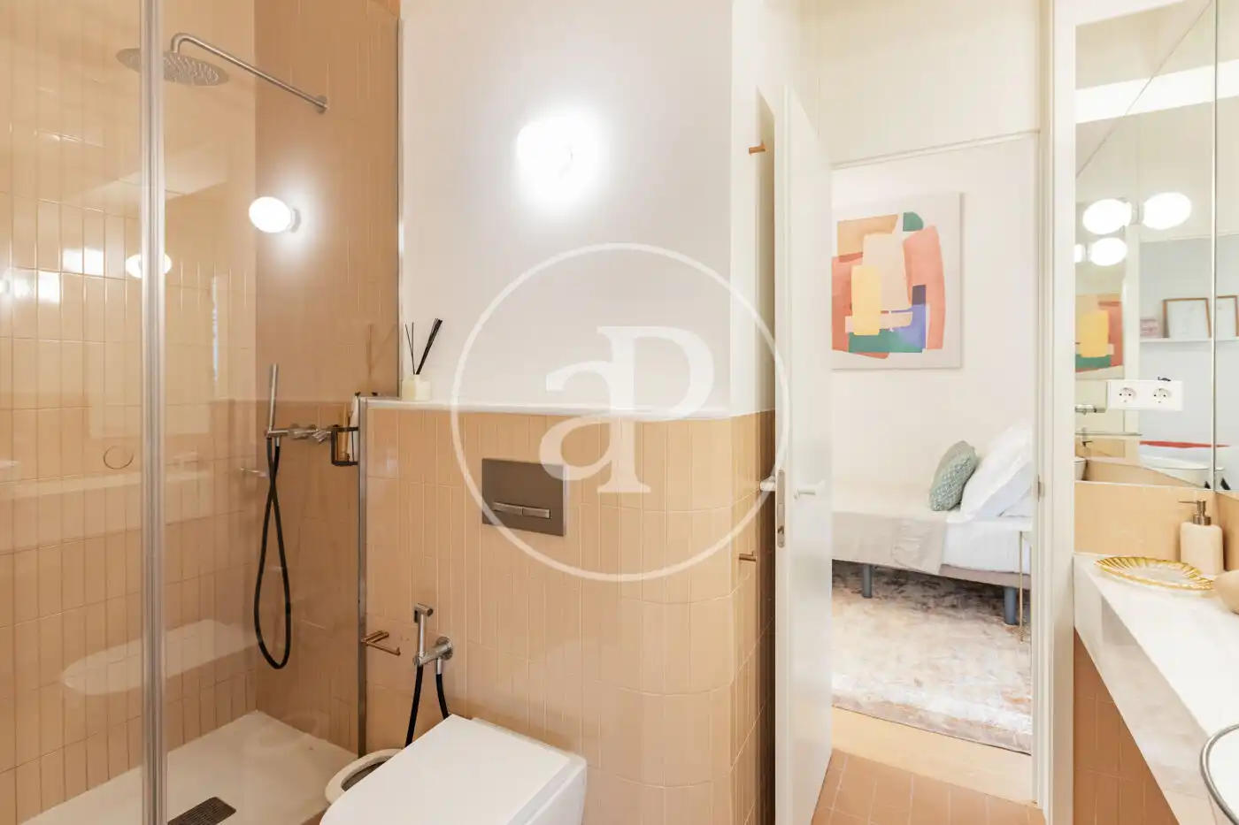 Badezimmer von Wohnung zur Miete in Madrid mit Klimaanlage, Heizung und Privatgarten