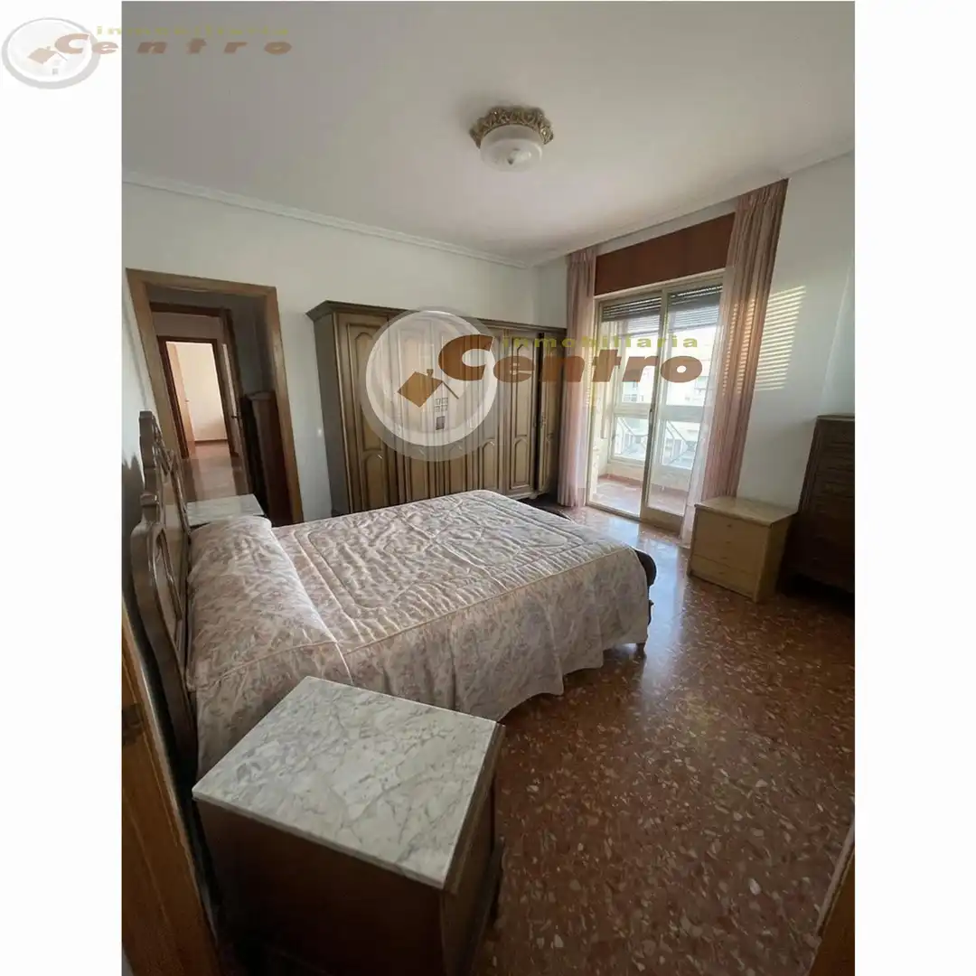 Schlafzimmer von Wohnung zur Miete in Albacete mit Heizung, Parkett und Terrasse
