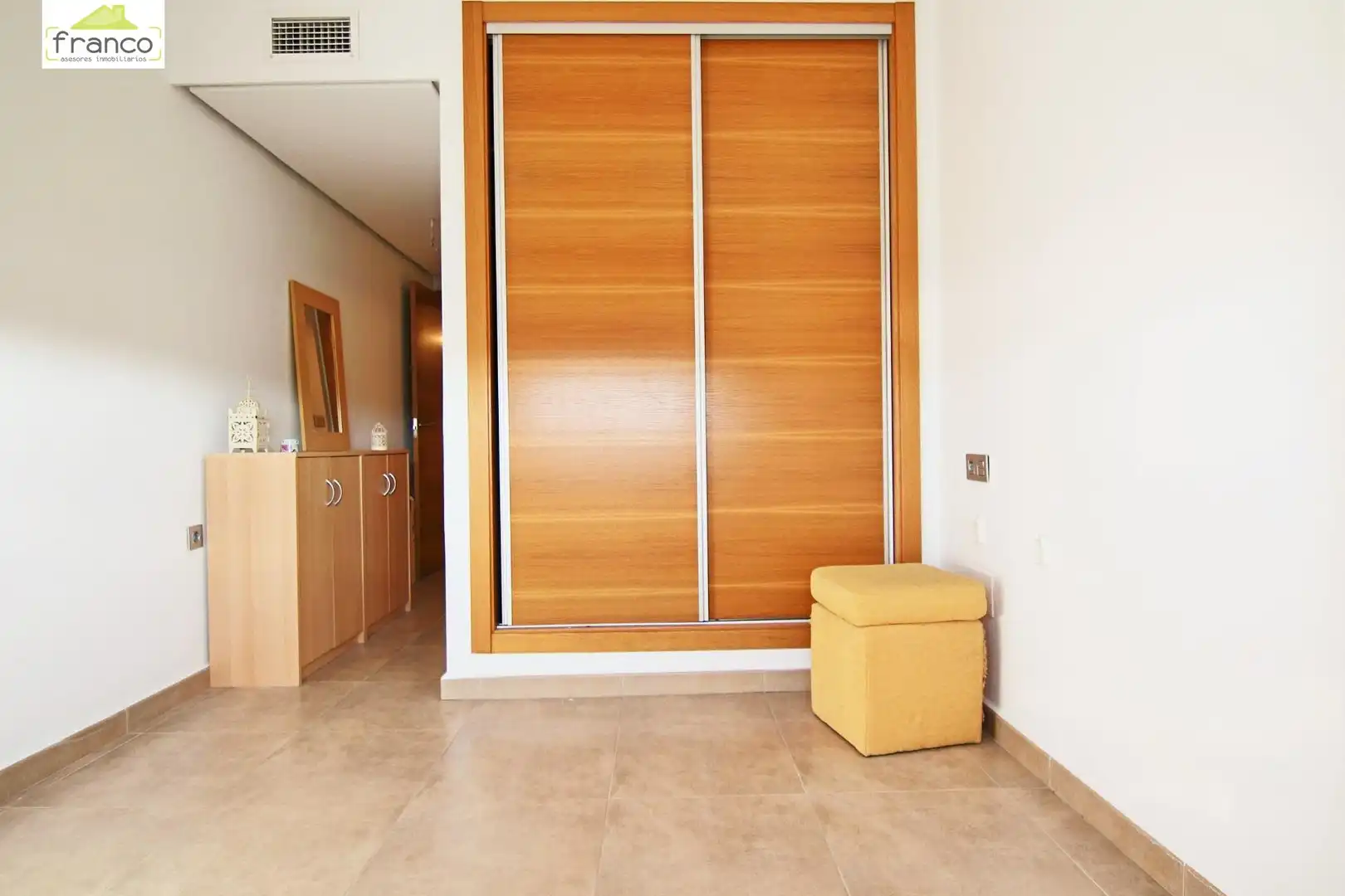 Apartamento de alquiler en Juan Carlos I