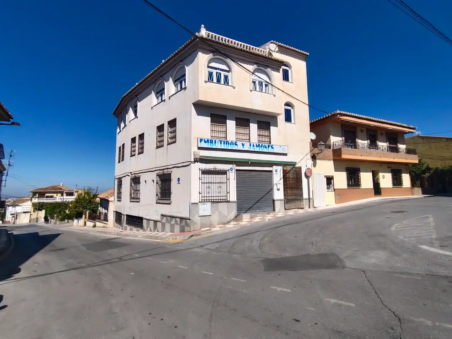 Außenansicht von Gebäude zum Verkauf in La Zubia