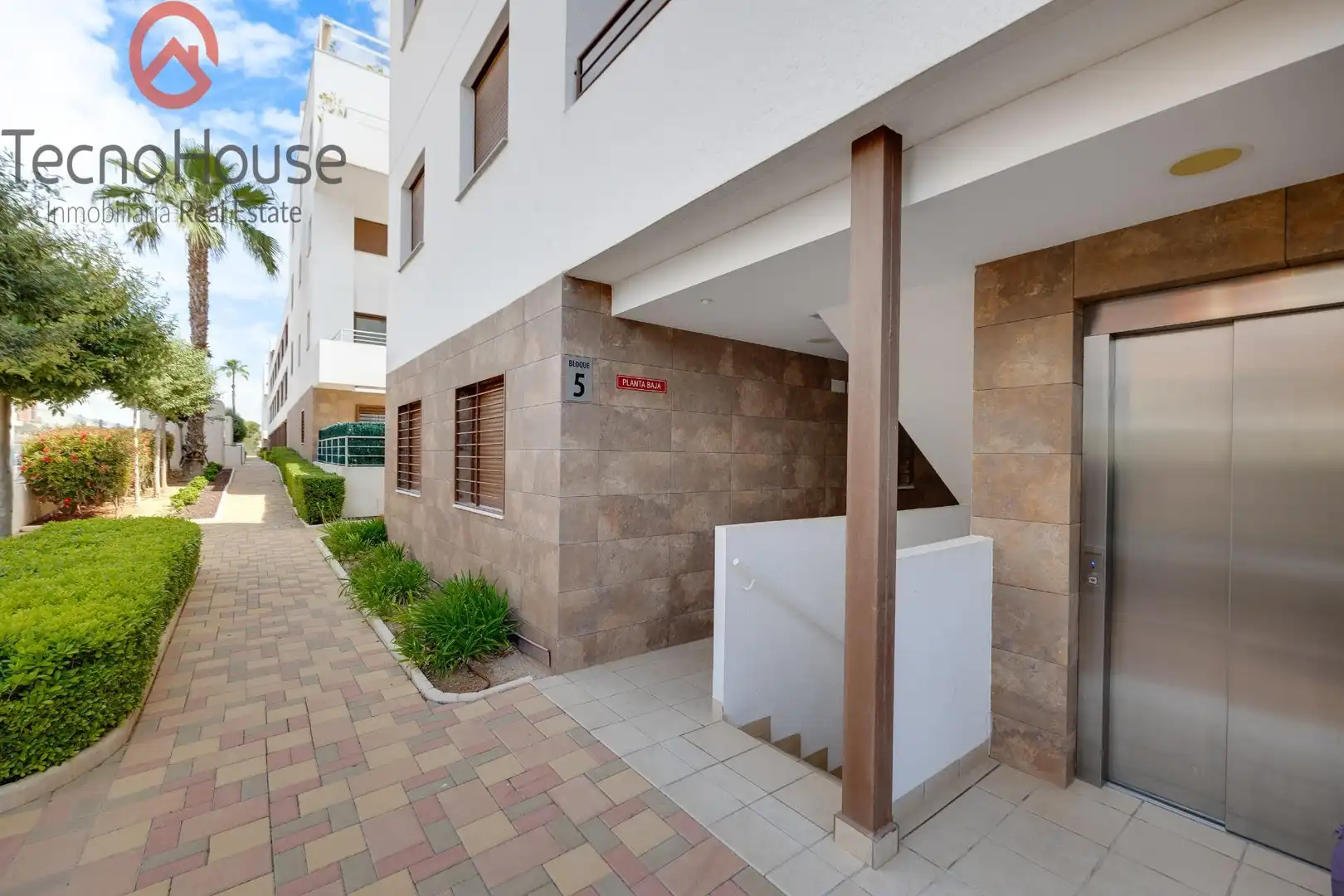 Vista exterior de Apartament en venda en Orihuela amb Aire condicionat, Calefacció i Jardí privat