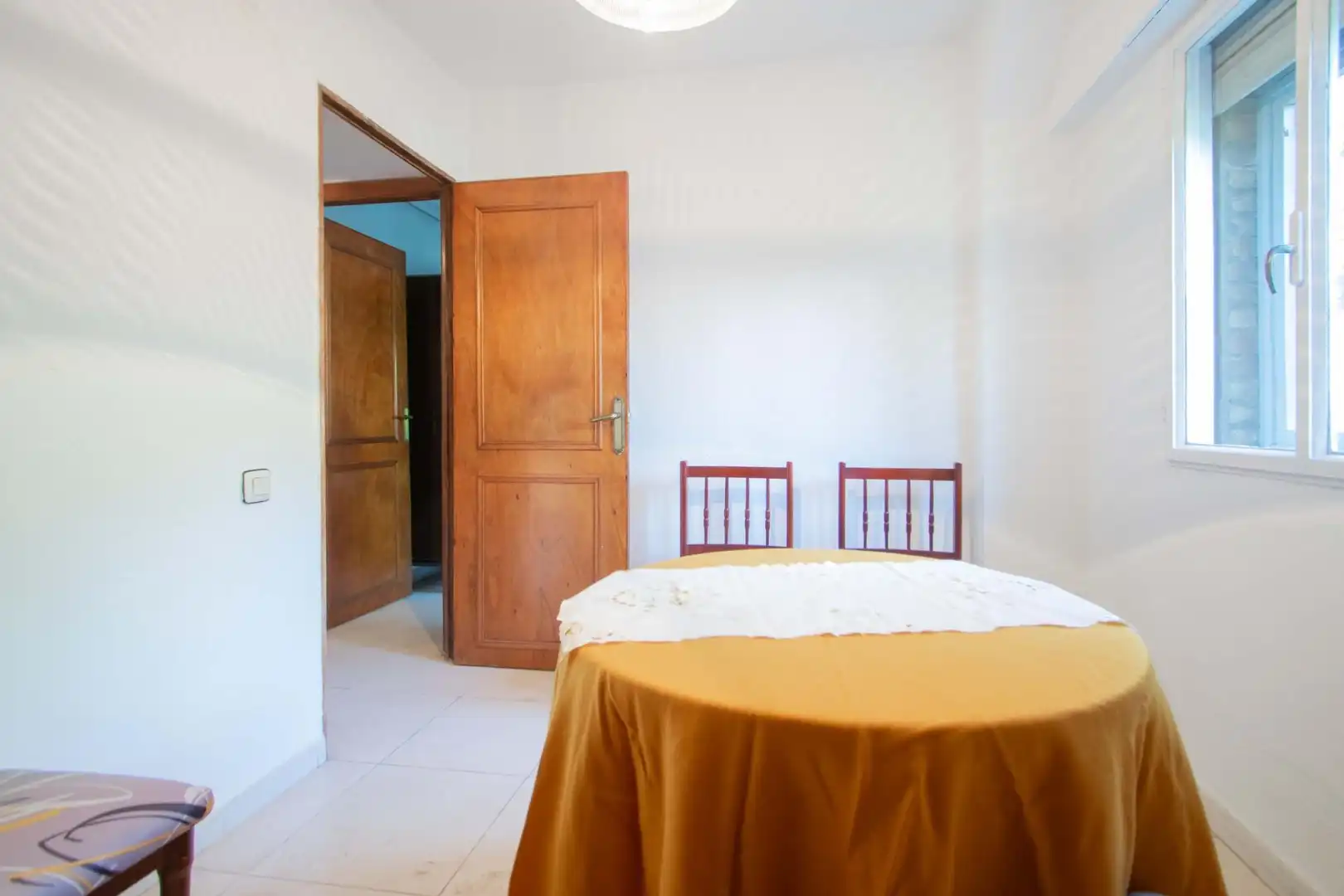Dormitori de Pis en venda en San Juan de Aznalfarache amb Aire condicionat, Terrassa i Piscina comunitària