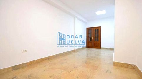Foto 4 von Erdgeschoss zum Verkauf in Ricardo Velázquez, Centro, Huelva Capital
