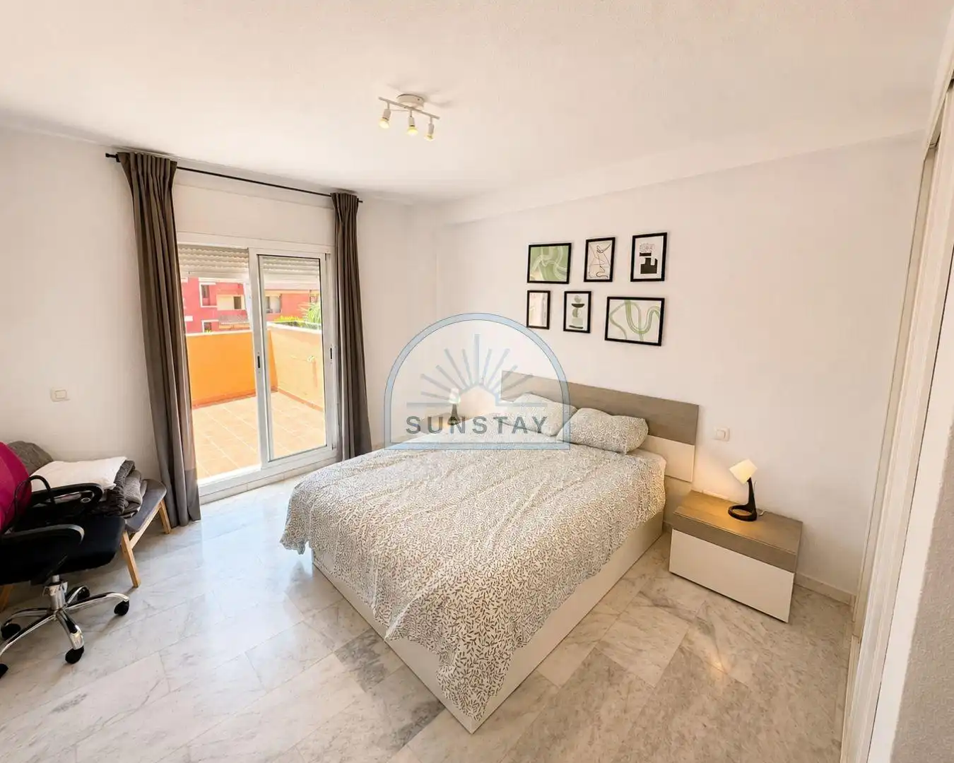 Schlafzimmer von Wohnungen zur Miete in Marbella mit Klimaanlage, Heizung und Terrasse
