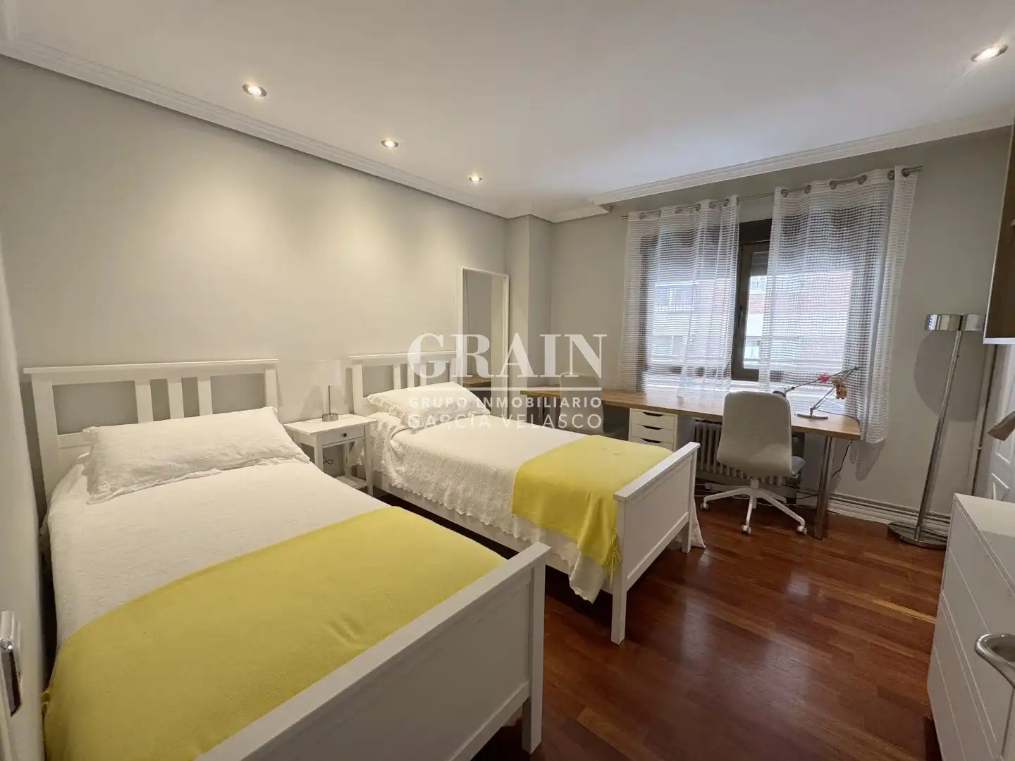 Bedroom of Flat for rent in Albacete  with Air Conditioner and Heating