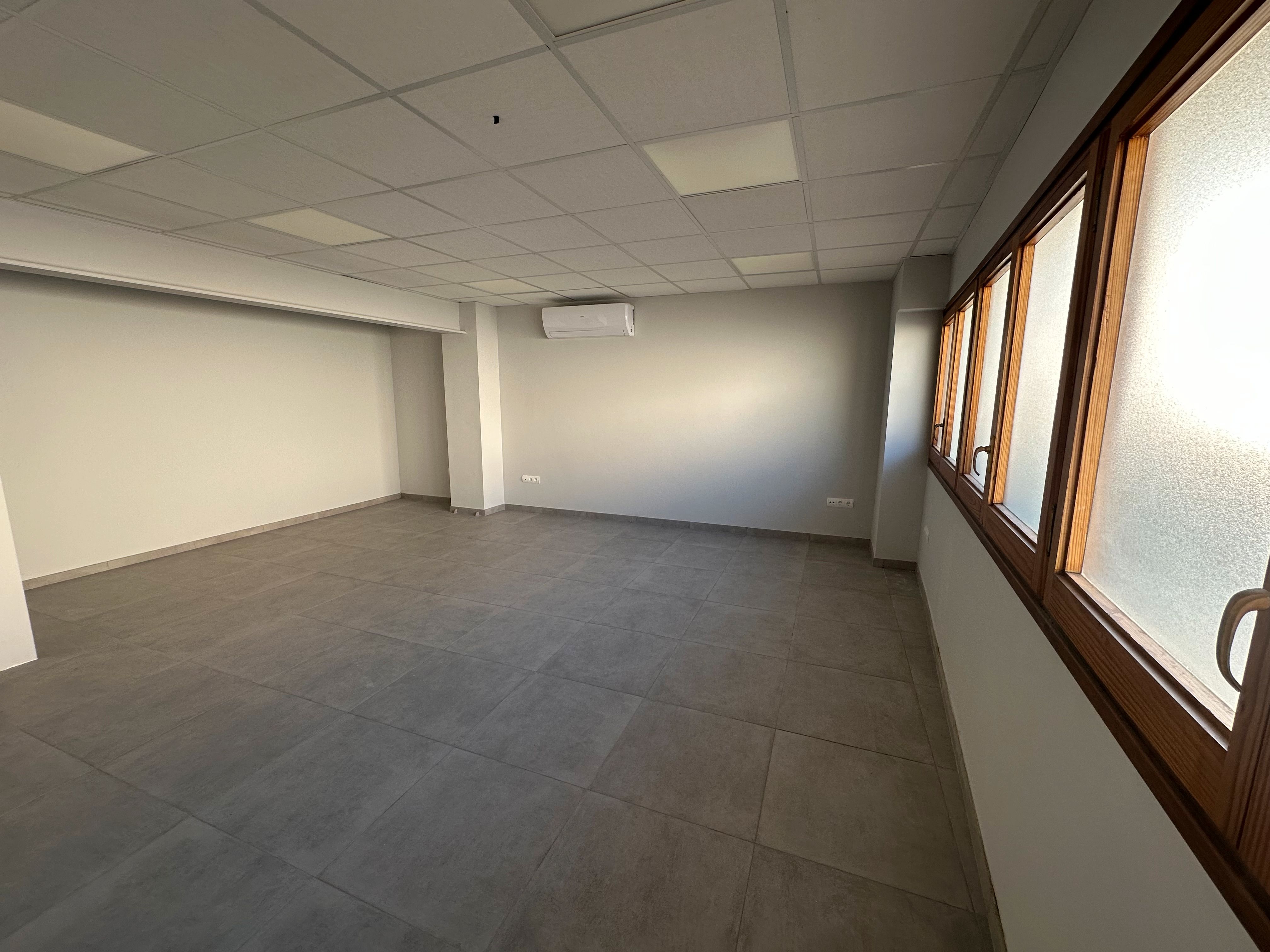 Oficina de alquiler en de Catalunya, Cervera