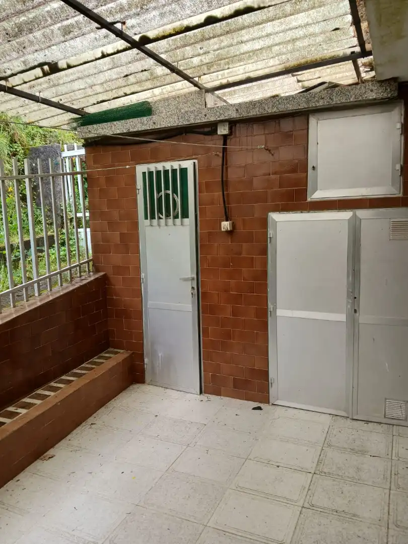 Finca rústica en venta en Avión con Calefacción, Parquet y Terraza