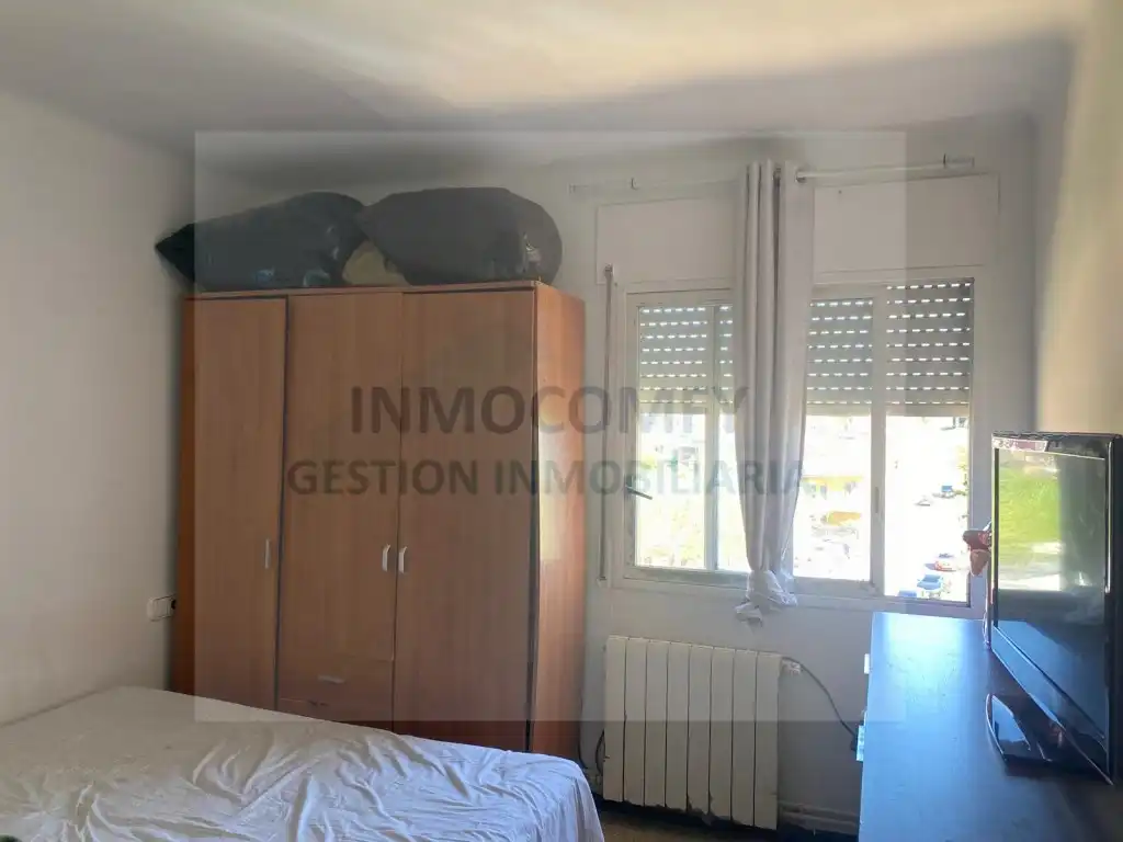 Dormitori de Apartament en venda en La Bisbal d'Empordà