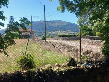 House with balcony for sale in Barrio la Riva 32