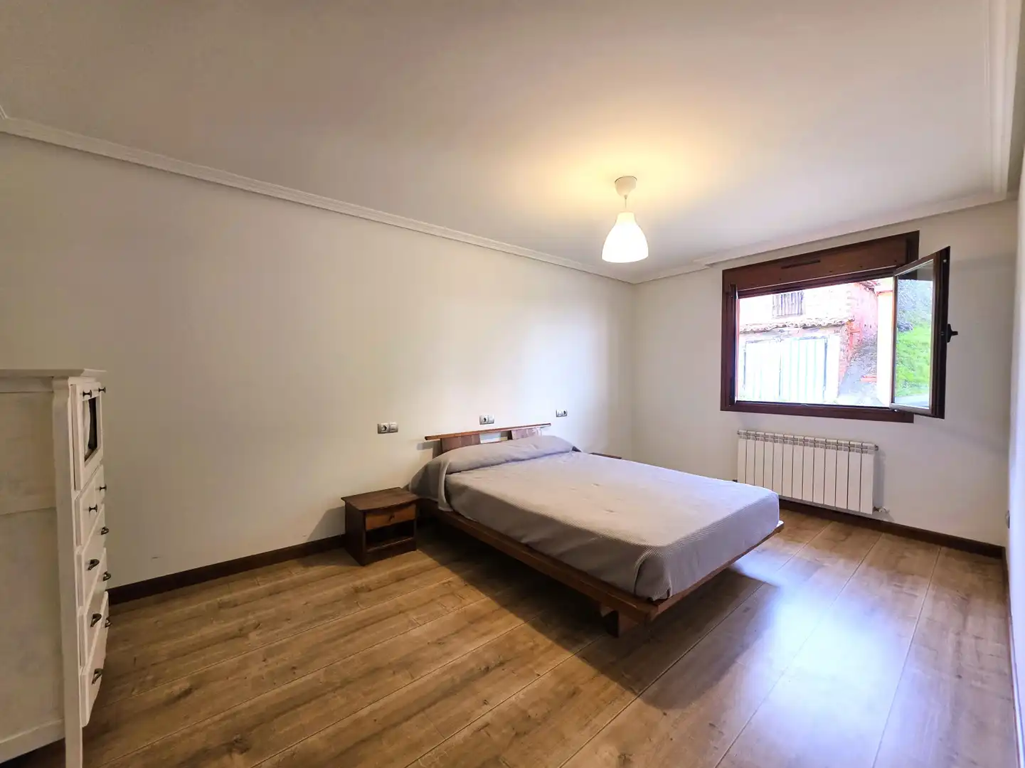 Bedroom of Houses for sale in Nava  with Heating, Private garden and Terrace