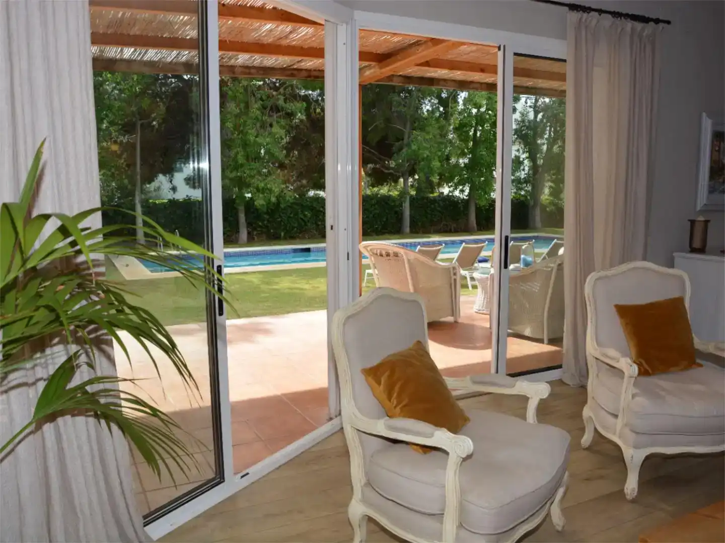 Terrasse von Wohnung zur Miete in Sitges mit Klimaanlage, Schwimmbad und Balkon