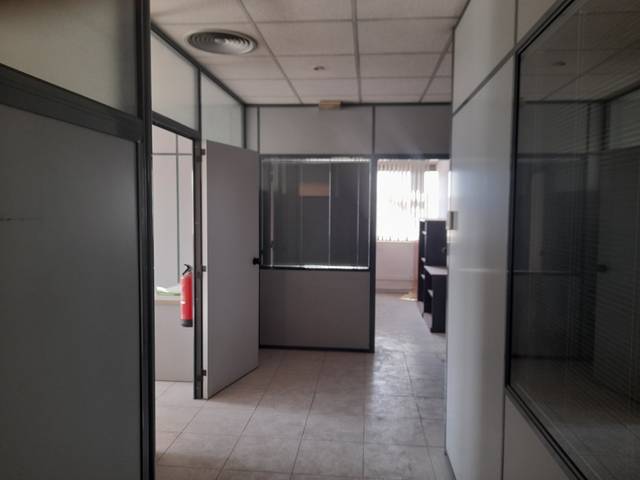 Oficina en Alquiler en Carrer de Balmes en Zona Industrial