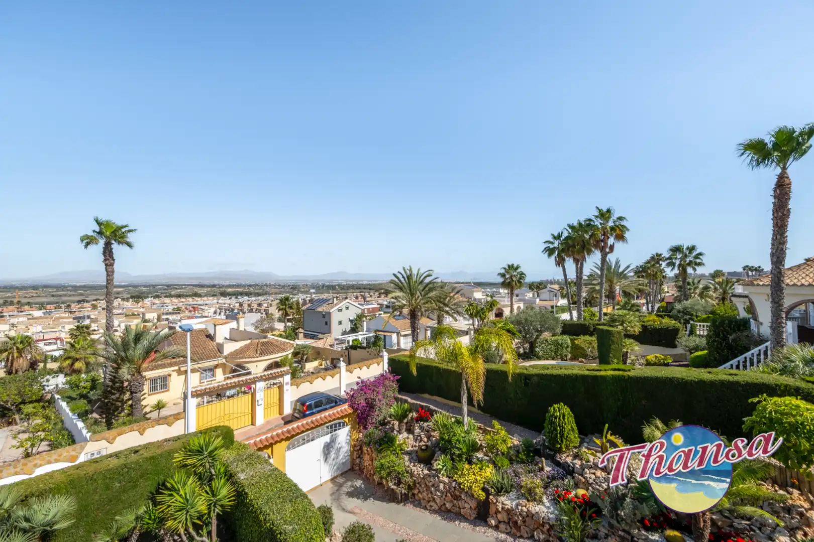 Vista exterior de Casa o xalet en venda en Santa Pola amb Aire condicionat, Calefacció i Jardí privat