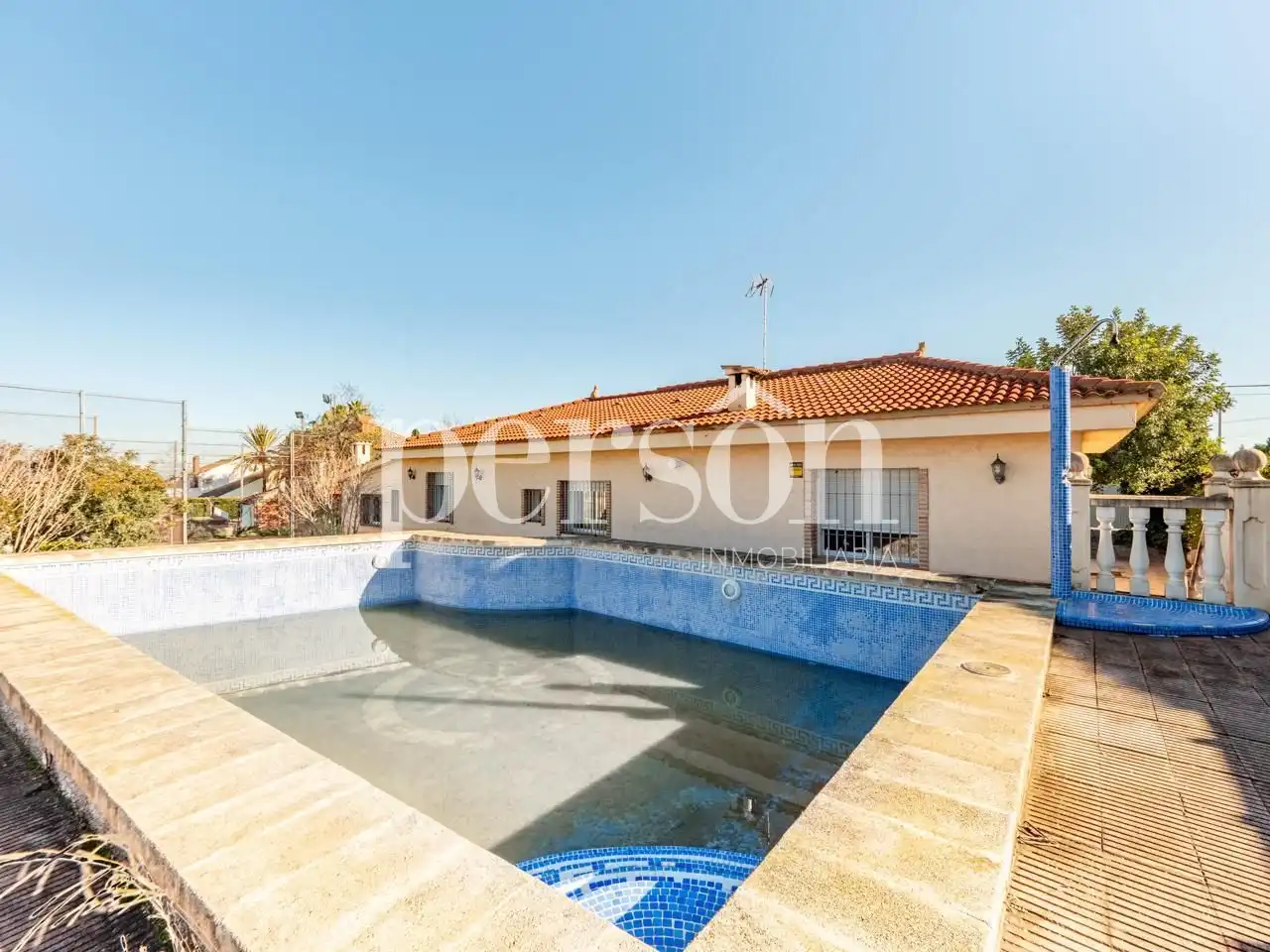 Piscina de Casa o chalet en venta en Chiva con Jardín privado, Terraza y Piscina