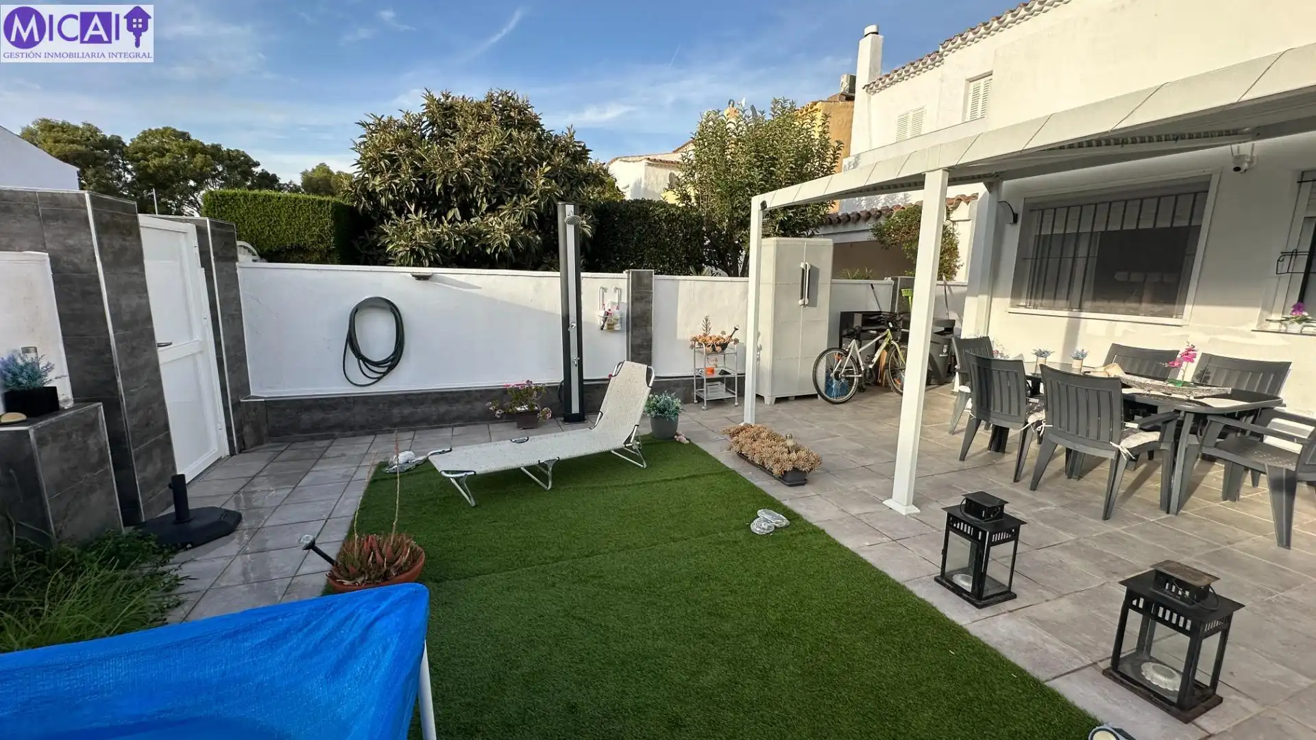 Jardín de Casa adosada en venta en Chiclana de la Frontera con Aire acondicionado, Jardín privado y Terraza