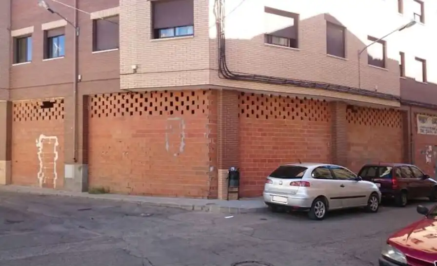 Local en venda a MAYOR DEL VILLAR, Centro de Especialidades