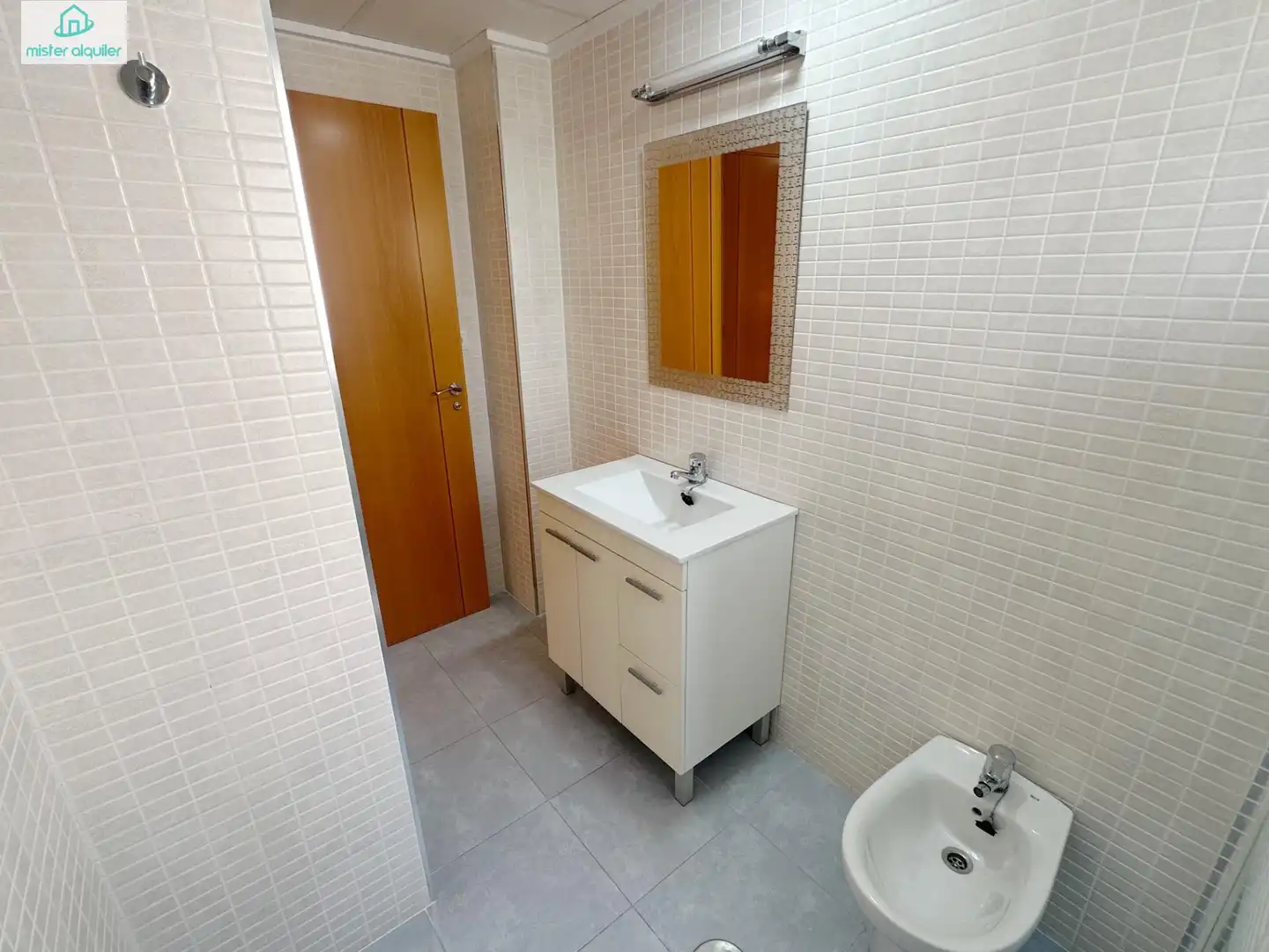 Bathroom of Apartments for rent in El Campello  with Air Conditioner, Heating and Private garden