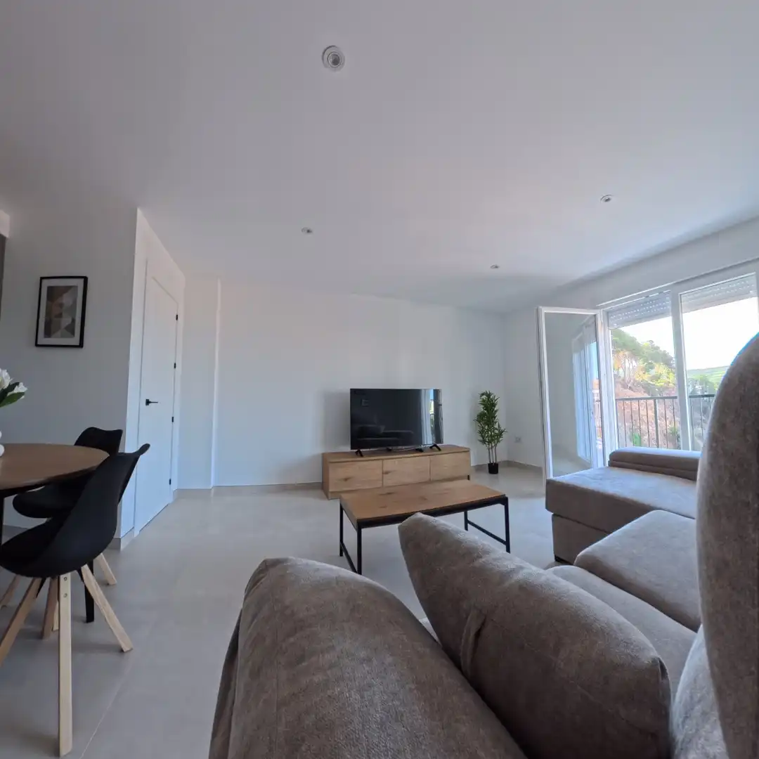 Sala d'estar de Apartament de lloguer en Algarrobo amb Aire condicionat, Calefacció i Moblat