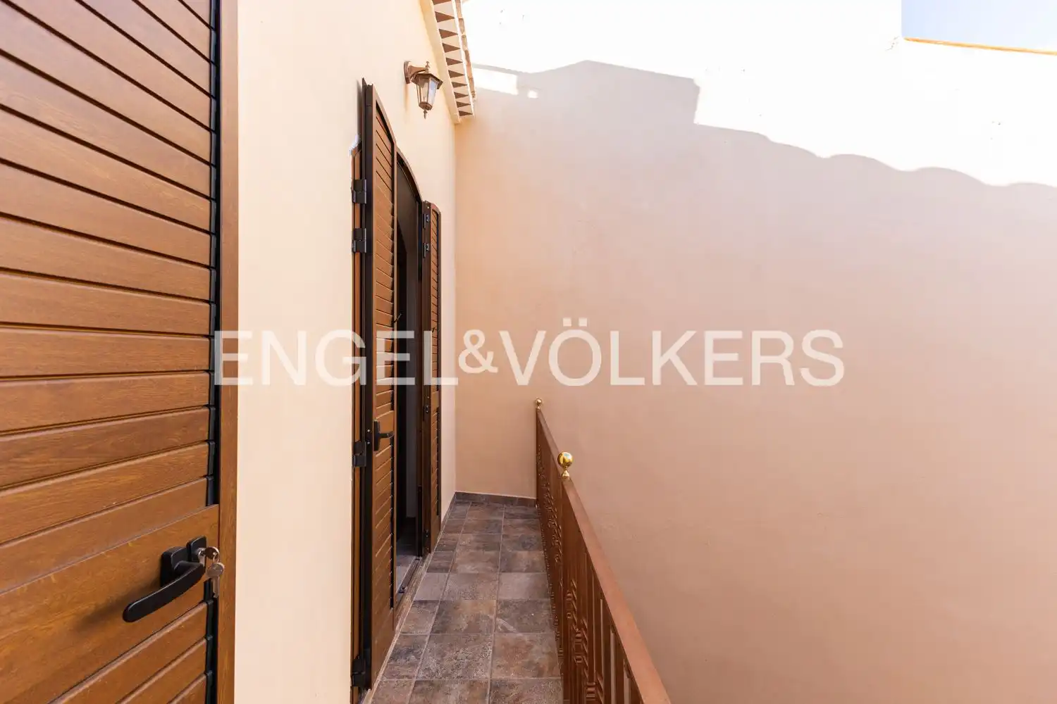 Terrassa de Casa o xalet en venda en Villar del Arzobispo amb Aire condicionat, Calefacció i Traster