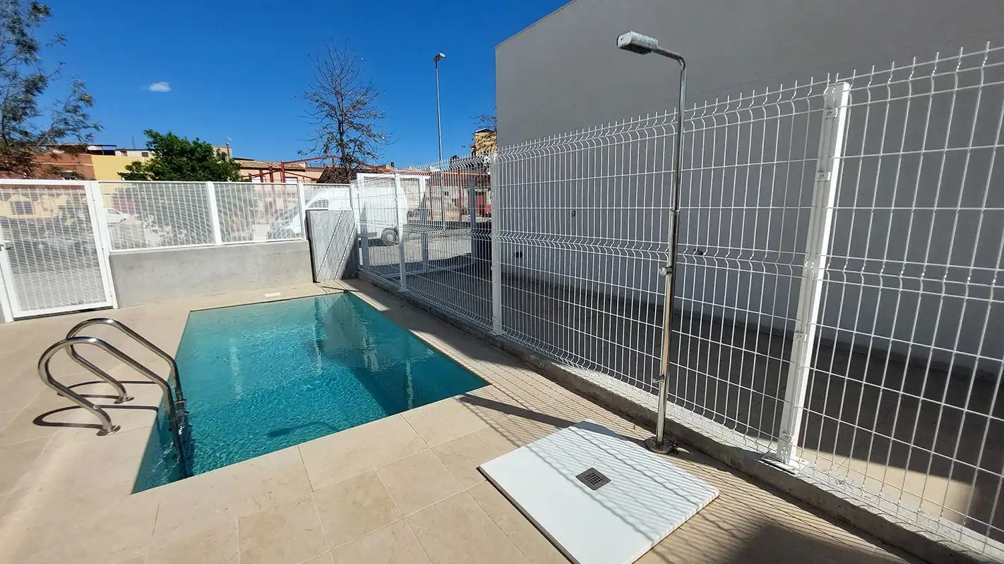 Piscina de Casa o chalet en venta en Hondón de las Nieves / El Fondó de les Neus con Aire acondicionado, Calefacción y Jardín privado