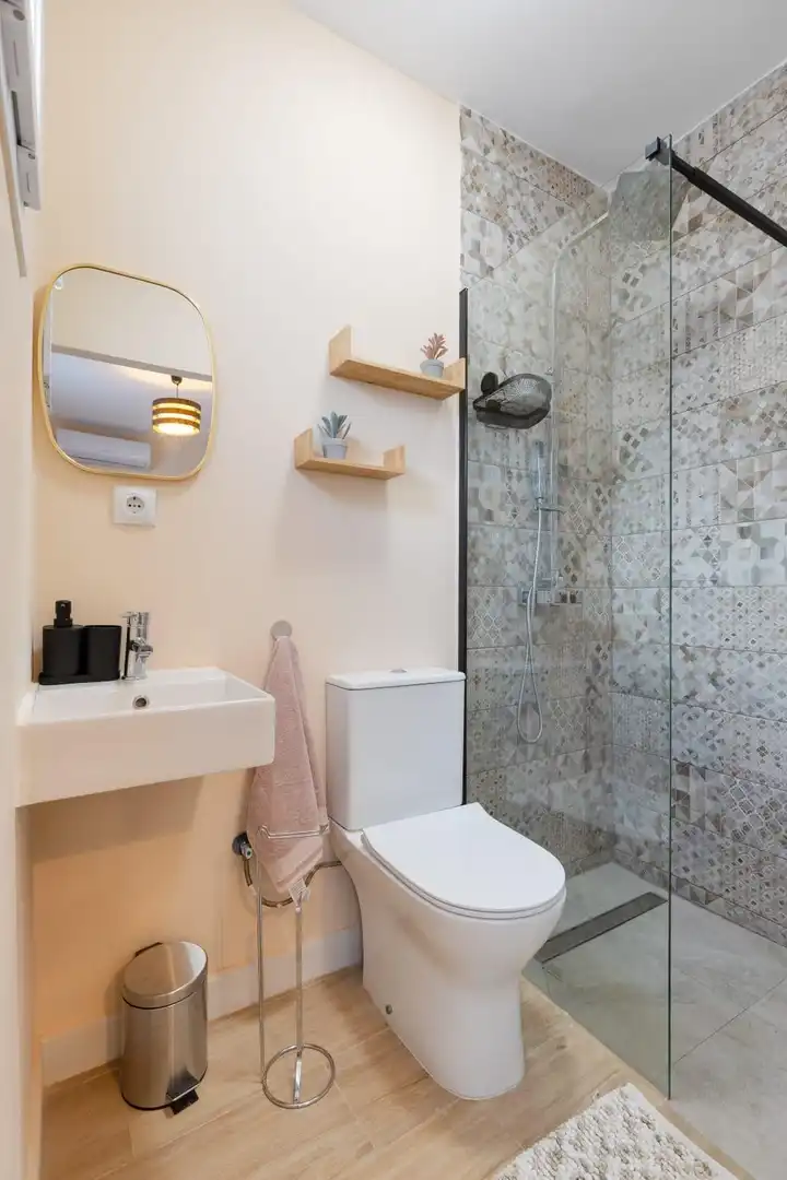 Baño de Planta baja en venta en Torrevieja con Amueblado, Horno y Microondas