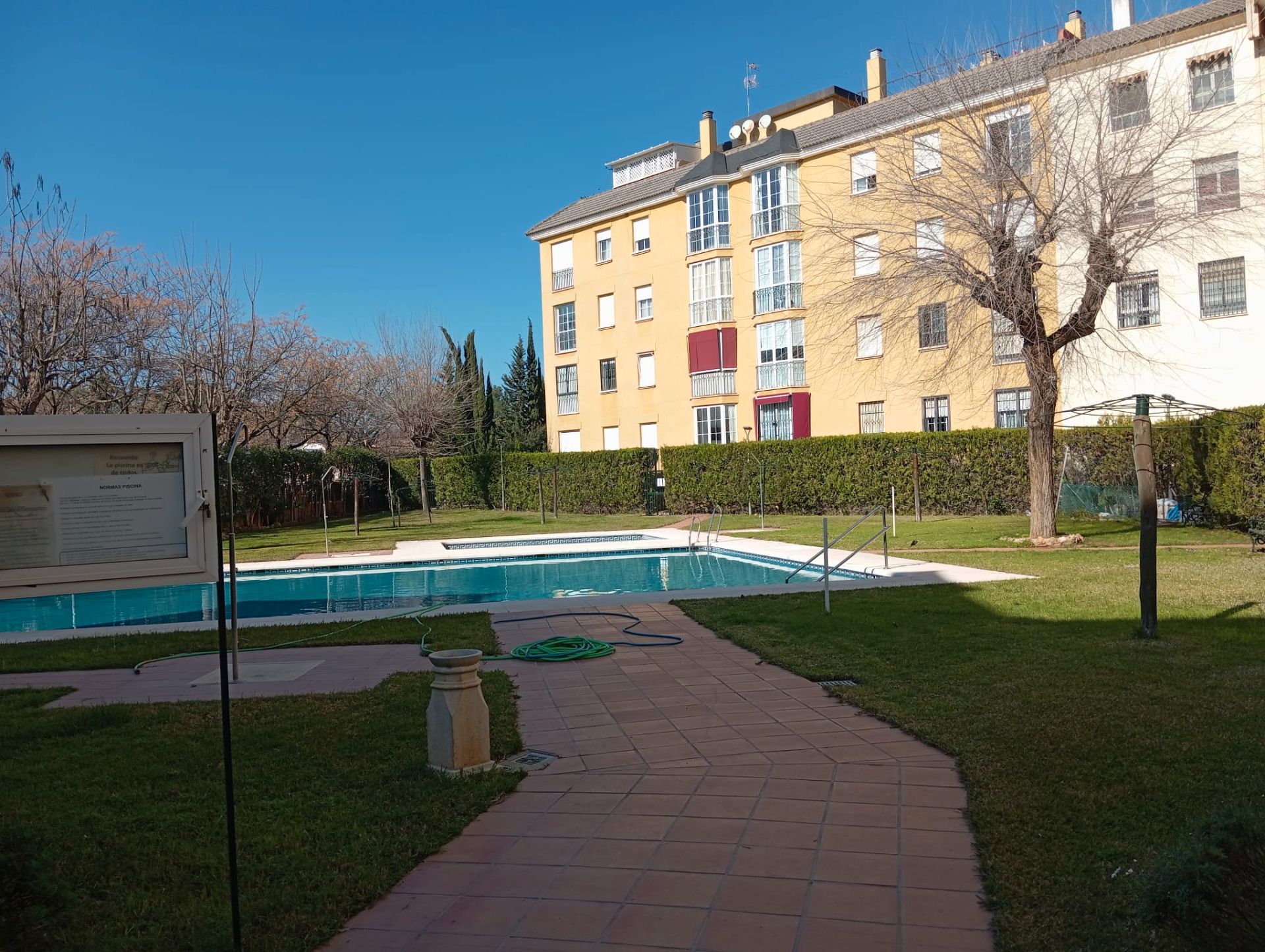 Piscina de Pis de lloguer en  Córdoba Capital amb Aire condicionat, Calefacció i Alarma