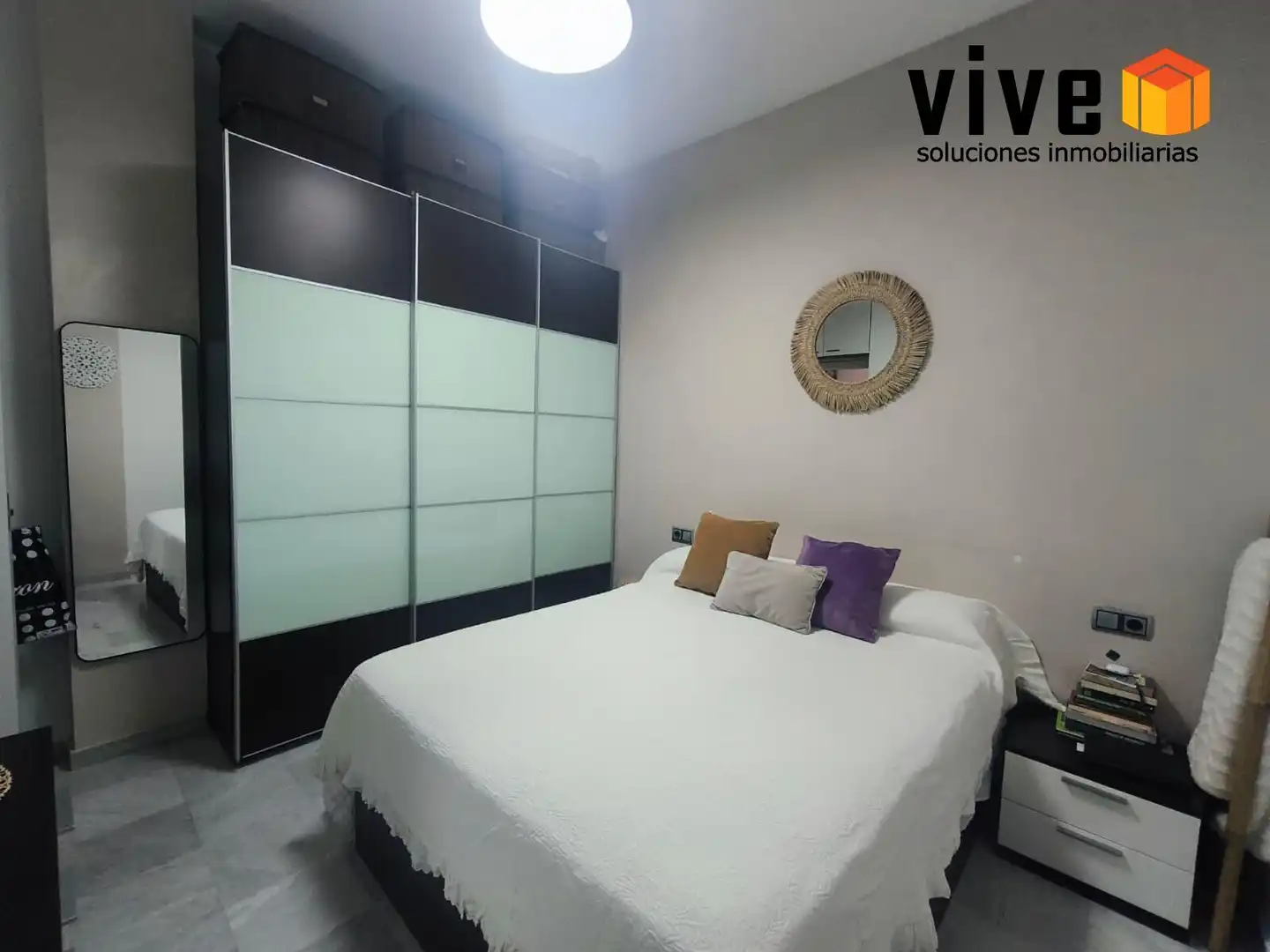 Bedroom of Flat for sale in Sevilla  with Heating, Storage room and Furnished