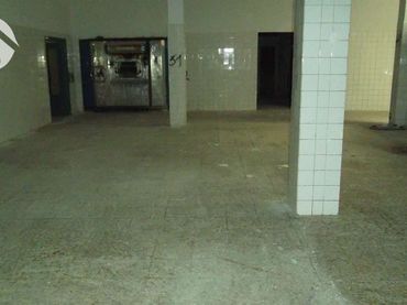 Local comercial en venda a Reyes Católicos - Paseo San Antonio