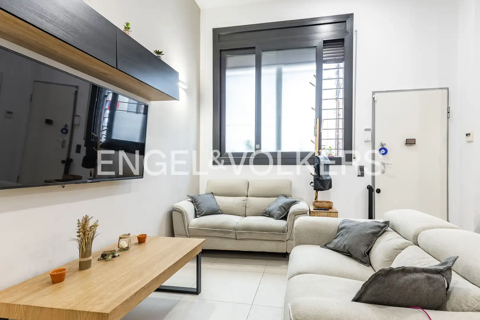 Sala de estar de Casa adosada en venta en Badalona con Aire acondicionado, Calefacción y Terraza