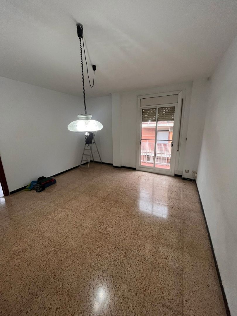 Piso en venta en Carrer de Coll i Pujol, 188, Sant Crist, Montigalà - Sant Crist