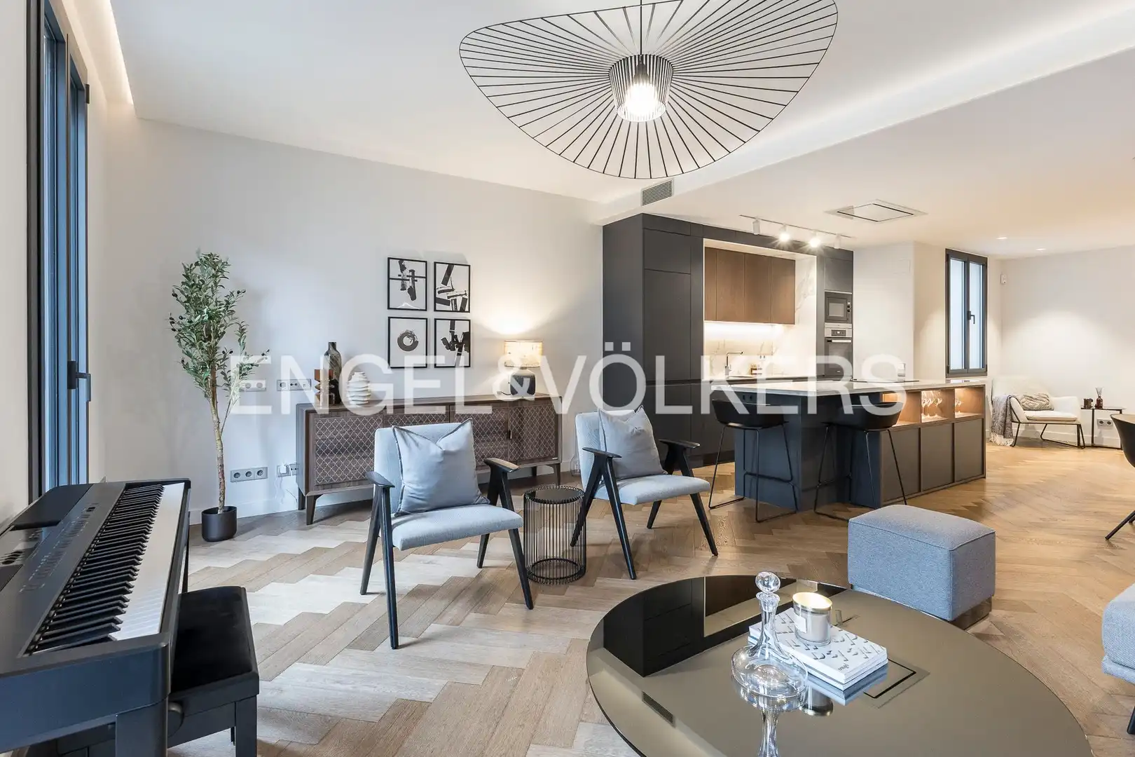 Piso con terraza en venta en Carrer d'Enric Granados, imagen 5