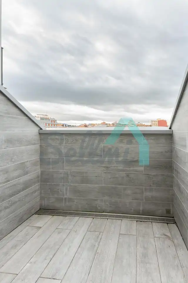 Attic for rent in Rendueles Llanos, Ceares