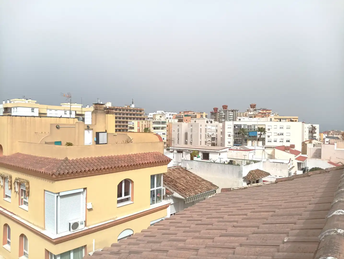 Vista exterior de Apartamento en venta en Torremolinos con Aire acondicionado, Amueblado y Horno