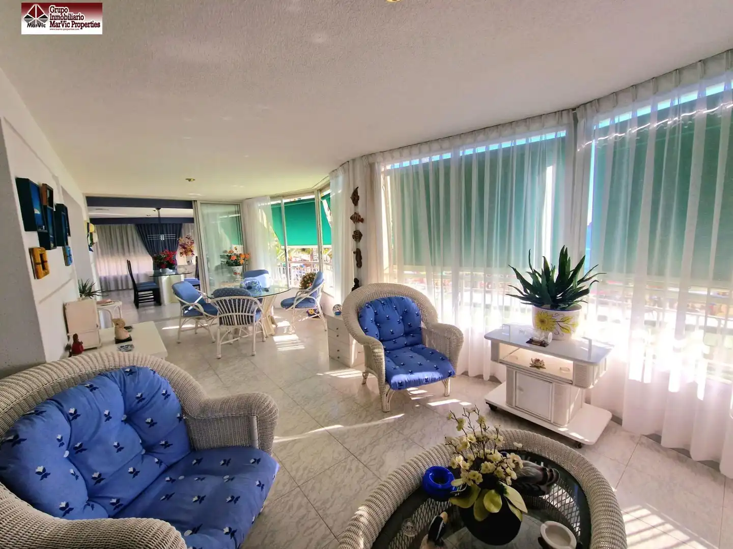 Wohnzimmer von Wohnung zum Verkauf in Benidorm mit Privatgarten, Terrasse und Möbliert