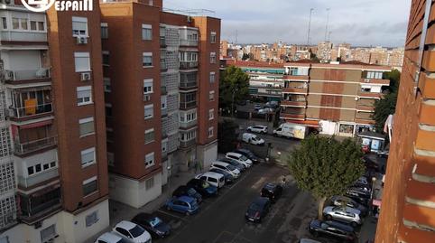 Foto 2 de Piso de alquiler en Calle Camarena, Aluche, Madrid